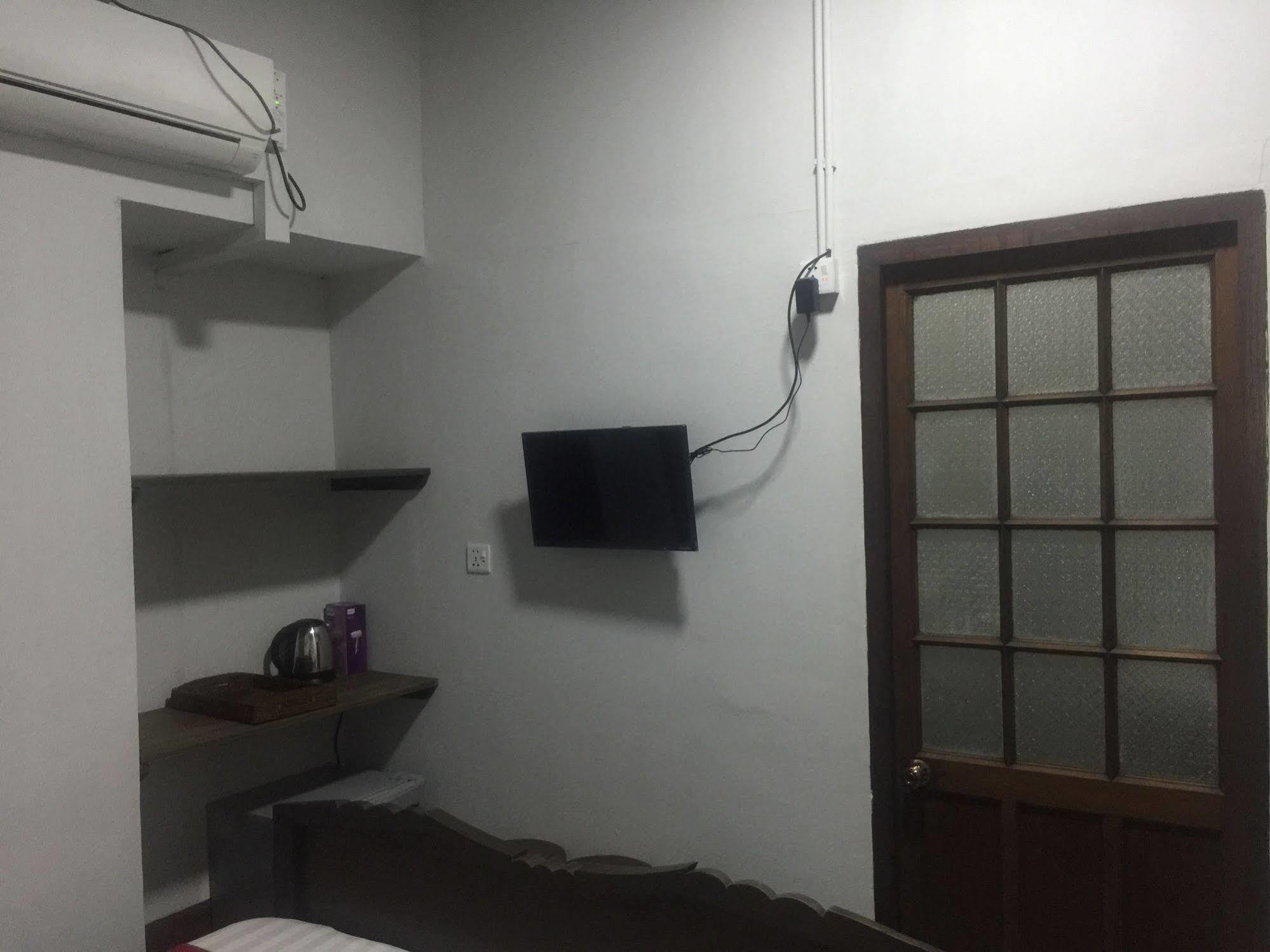 Shwe Yo Vintage Hostel Gyogon Extérieur photo